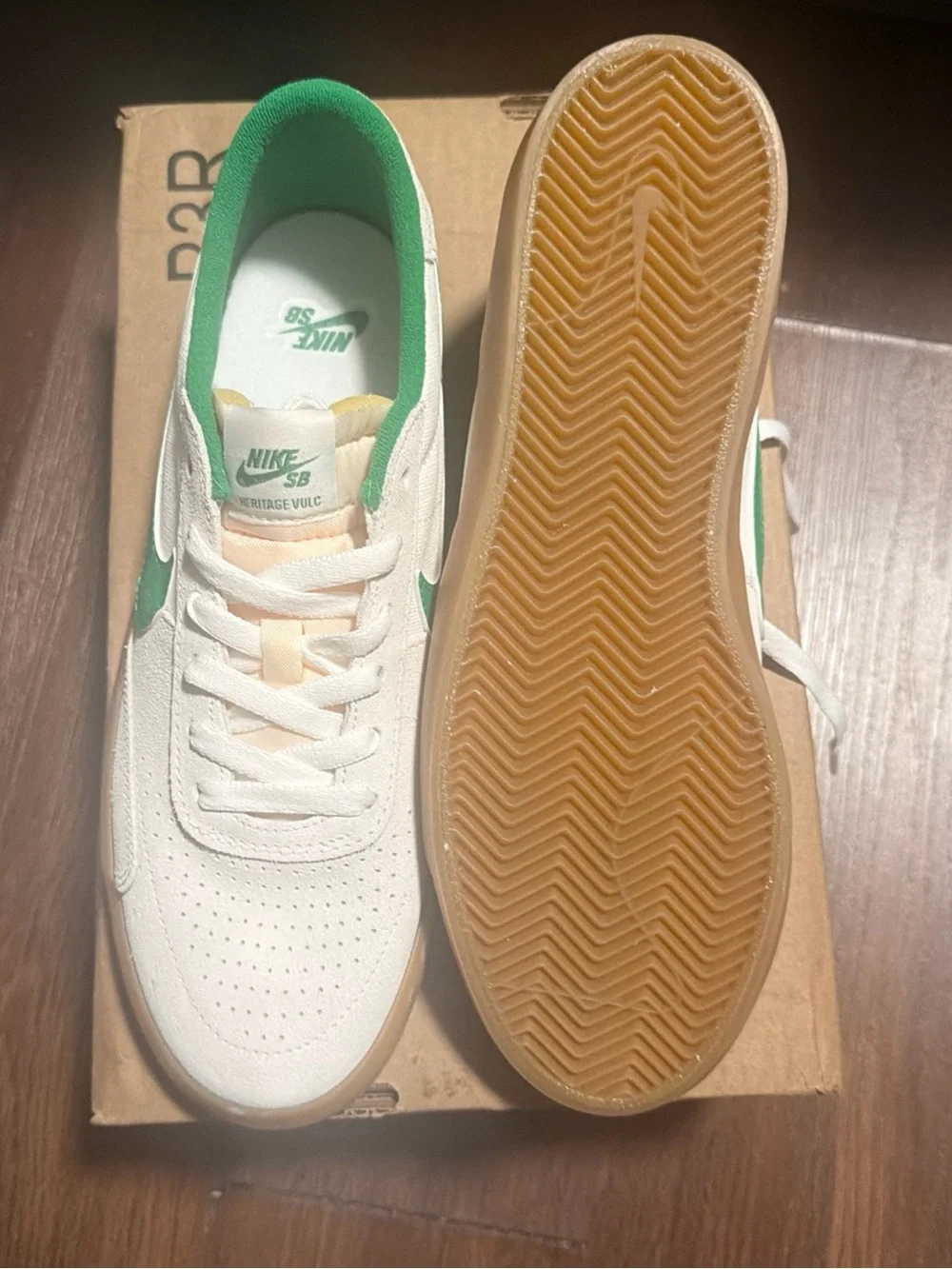 Nike SB Heritage Vulc Summit White Men's Size 8.5 CD5010-101